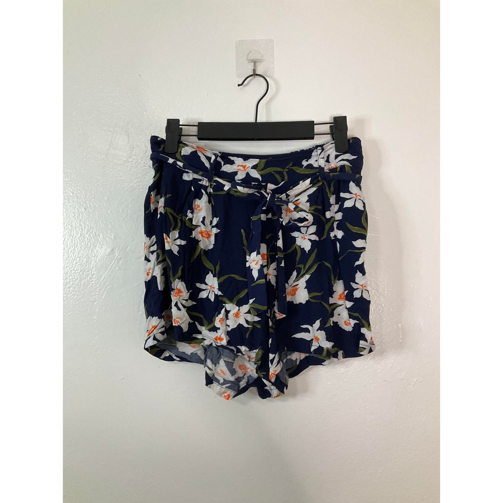 Old Navy Size Medium Shorts With Attached Belt